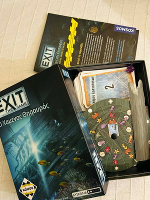 Exit mystery board game like new