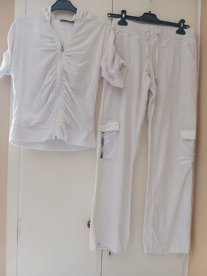 White terry cloth tracksuit with satin pockets and rhinestones, Myoom