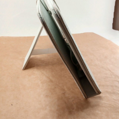 Tablet stand 22 with keyboard, white, like new, with USB connection