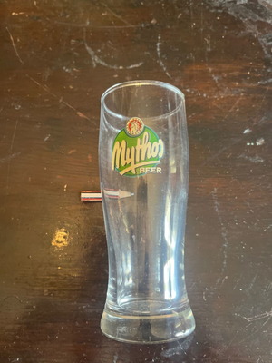 Mythos ποτήρι μπύρας
