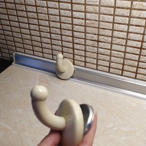 Bathroom Hangers