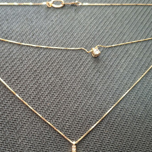 Gold cross and chain 14 carat like new, 46 cm length
