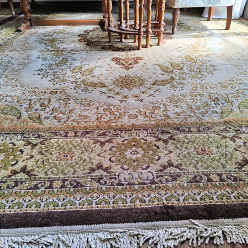 Persian rugs like new, set of 3 with classic designs