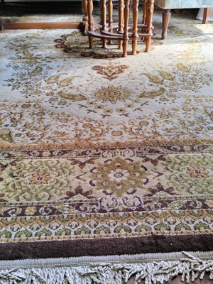 Persian rugs like new, set of 3 with classic designs