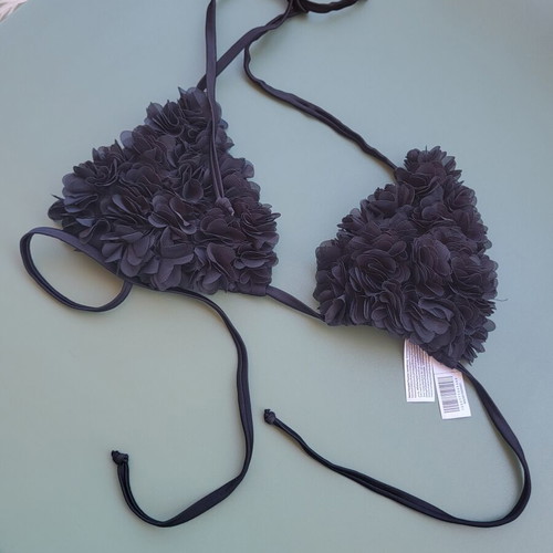 Black bikini top like new, size 4