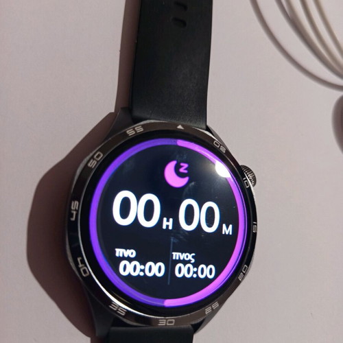 Smart watch like new with many functions and screen protector