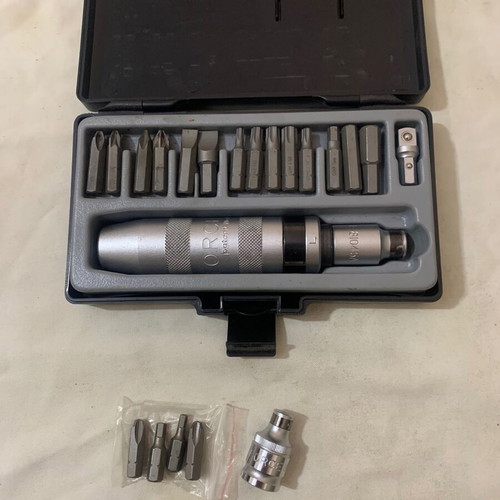 Force hammer screwdriver set used with bits and adapter