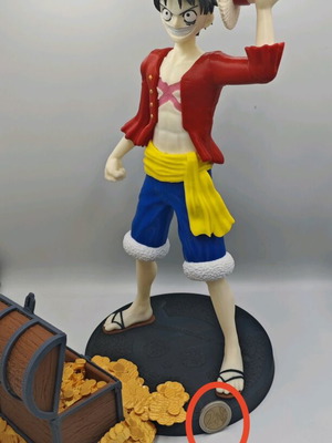 Μοντέλο Luffy One Piece καινούργιο με φωτιζόμενο σεντούκι θησαυρού