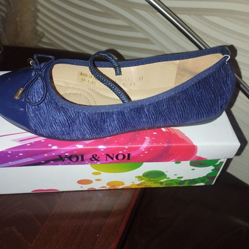 Blue ballerina shoes with patent toe and elastic strap, size 37, like new
