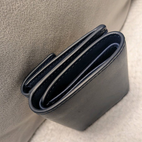 Tommy Hilfiger wallet like new, blue leather