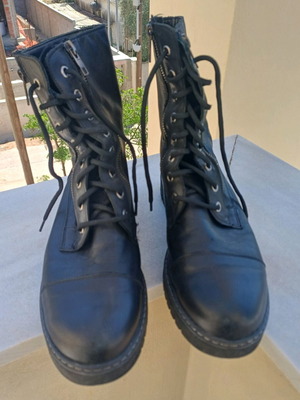 Women's black leather boots with laces Tsakiris Mallas used