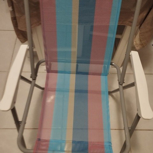 Beach chair like new, height 24cm