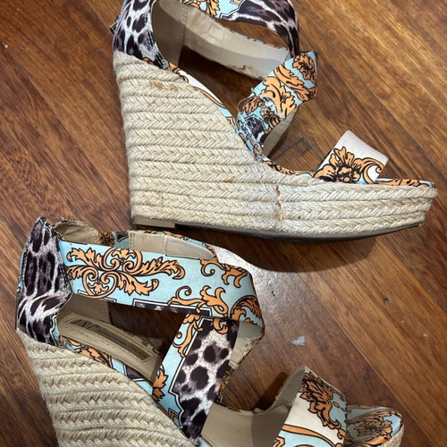 INC International Concept women's sandals like new, size 36