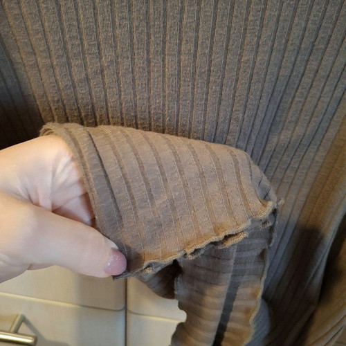 Brown Jdy turtleneck like new, size M