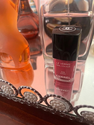 Chanel nail polish new