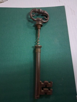 Bottle opener key 20 cm used, vintage
