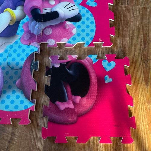 Children's puzzle mat 9 pieces 1 x 1 Minnie used