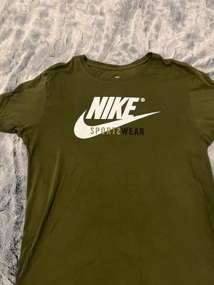 Nike T shirt used, khaki, sizes M and L