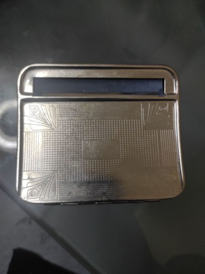 Cigarette Rolling Case like new