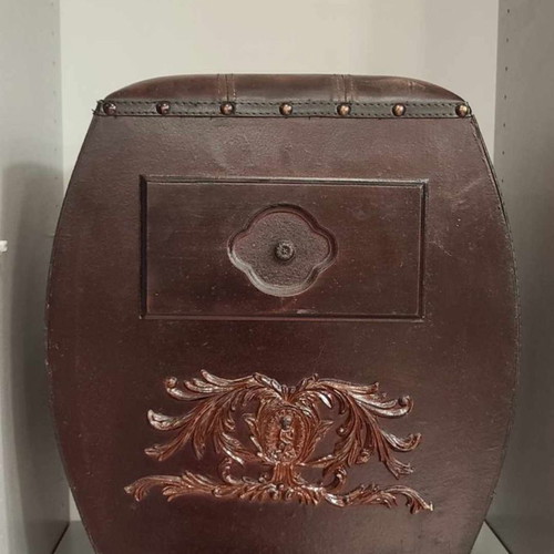Wooden stool with drawer and embossed details new