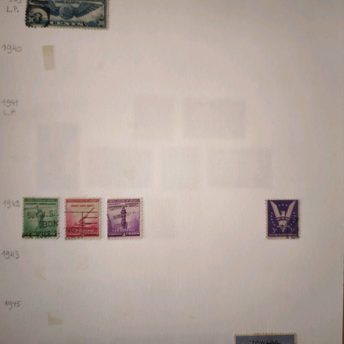 Collectible Lot of 17 USA Stamps 1930–1945 like new