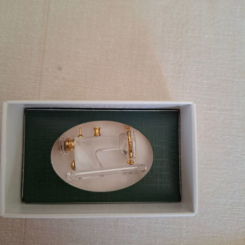 Swarovsky sewing machine new from the Classics collection