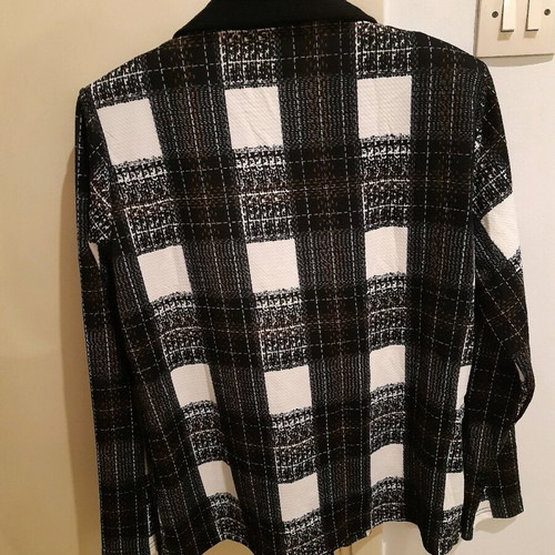 Checked shirt with shoulder pads like new, black and white, size L