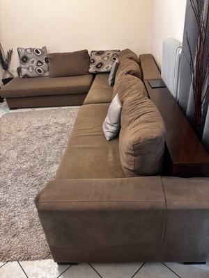 Corner sofa 3 pieces like new with shelves