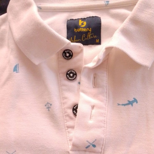 Battery men's short-sleeve t-shirt like new, white with turquoise design, size M