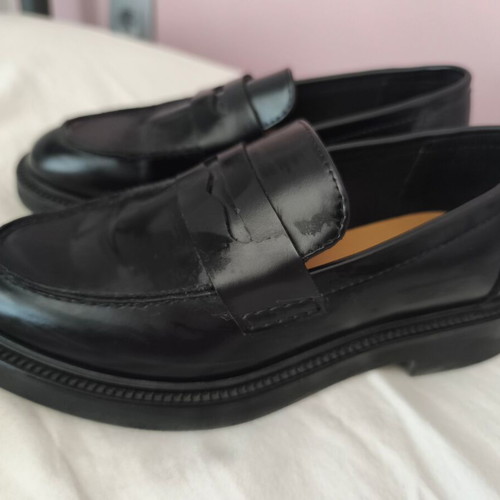 Black moccasins size 35 H&M like new
