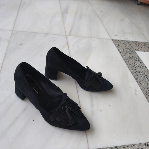 Gino Rossi black suede women's pumps like new size 38.5