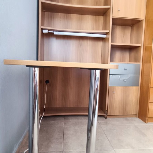 Neoset desk and bookshelf used with LED light