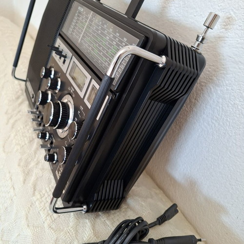Grundig Satellite 1400 Professional radio like new