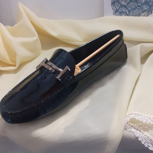Tod's Gommino women's loafers new black patent leather size 40