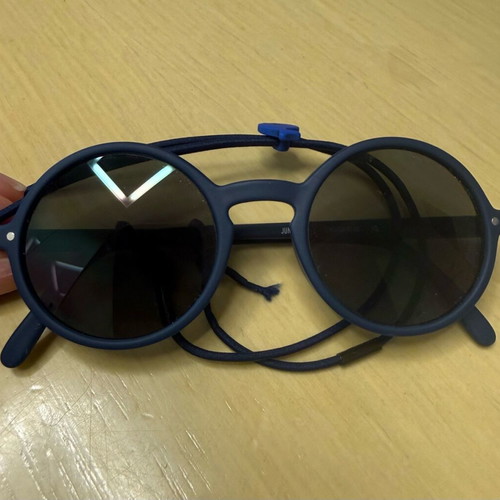 Izipizi sunglasses for children 5-10 years like new, dark blue