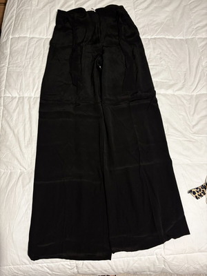 Mango black satin-like pants size S like new
