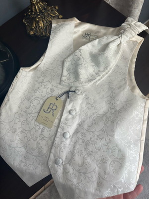 JRM Cream Floral Official Set with Cravat new for boys
