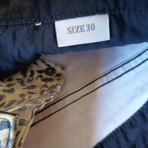 Element animal print shorts medium like new, multicolor
