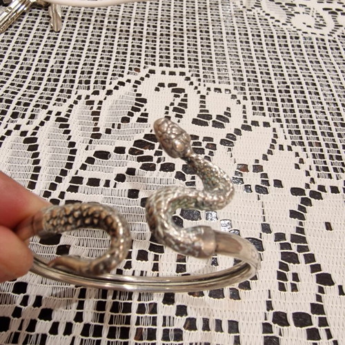 Silver bracelet vintage handcraft like new