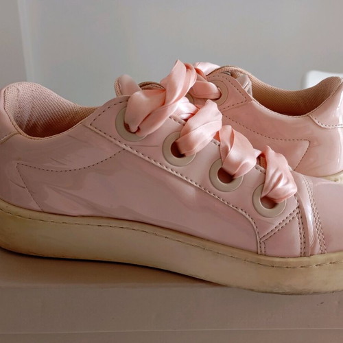Guess sneakers size 39 pink like new