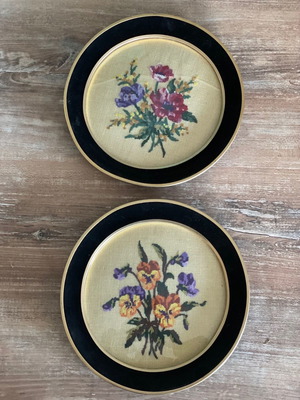 Set of embroidered frames like new sold together