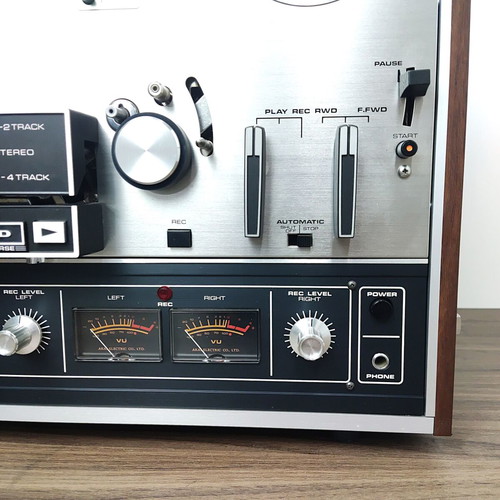 Akai X-201D Vintage Reel to Reel Tape Recorder used, 3-motor auto-reverse