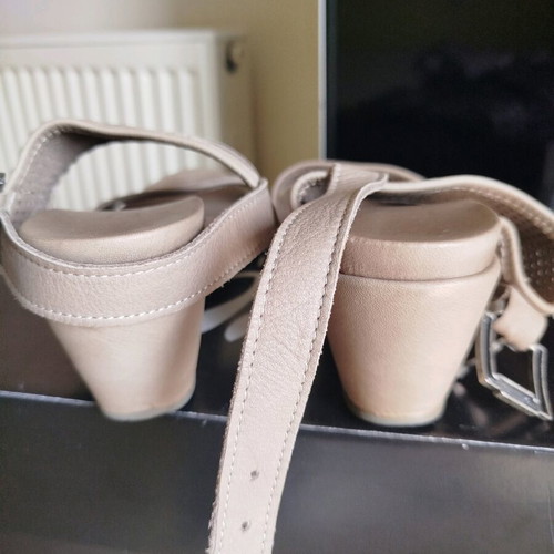 Women's platform sandals used, size 38