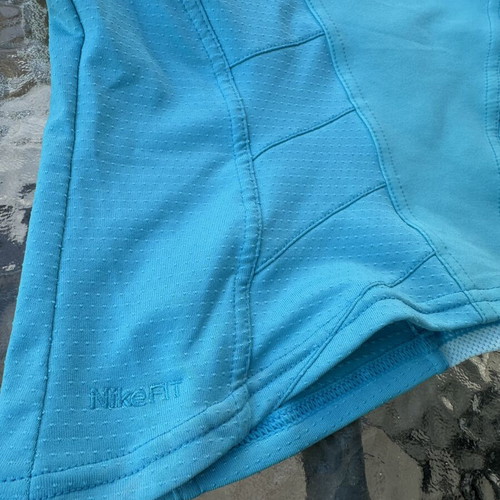 Nike top new, fits size M, blue