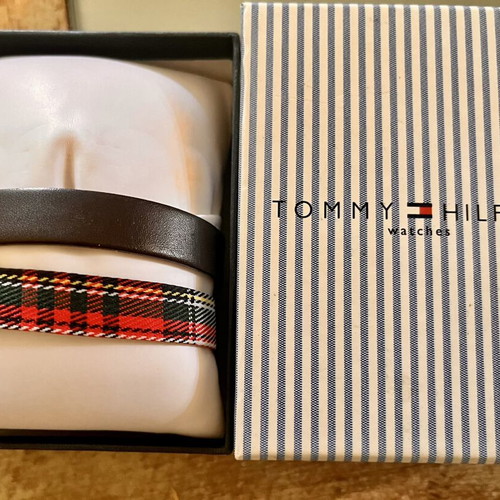 Tommy Hilfiger women's watch with three straps, like new, silver
