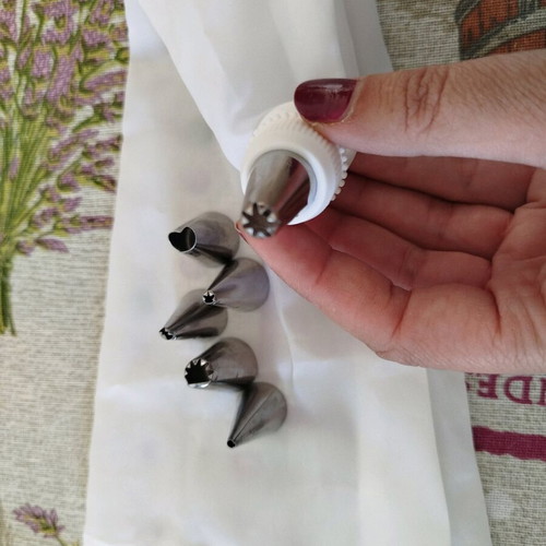 Pastry decorating tool like new