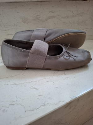 Zara ballerinas size 32 used, grey satin with elastic
