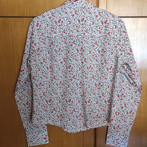 Benetton floral shirt like new, XXS, 100% cotton, white background