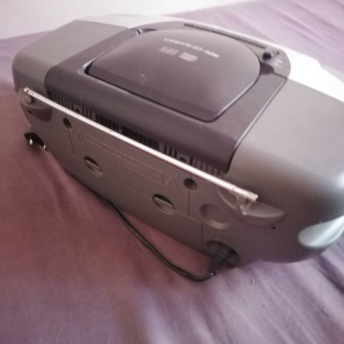 Philips Stereo System with CD and Cassette like new, silver