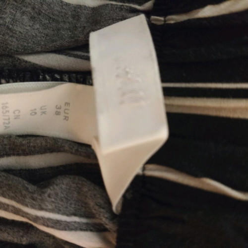 H&M paper bag pants like new with stripes and belt